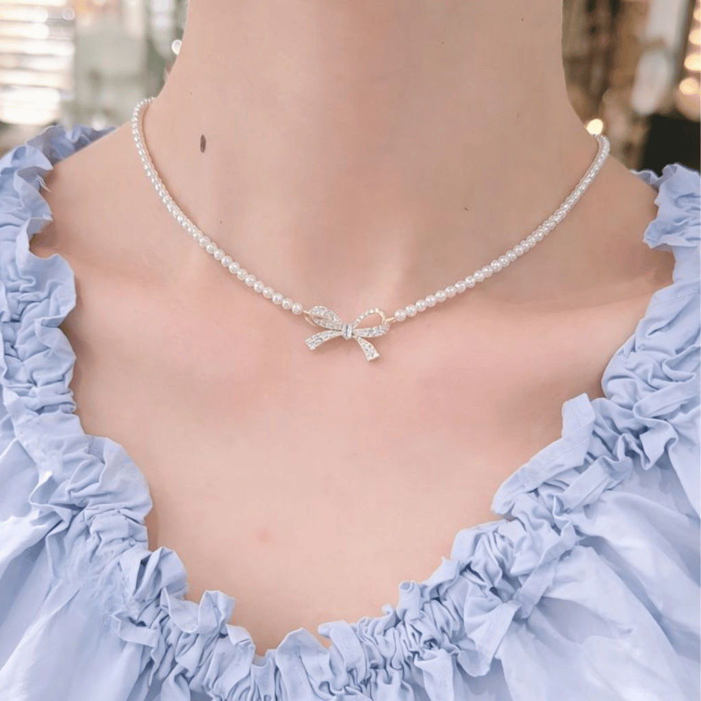 Bow Shape Pearl Pendant Necklace for Women