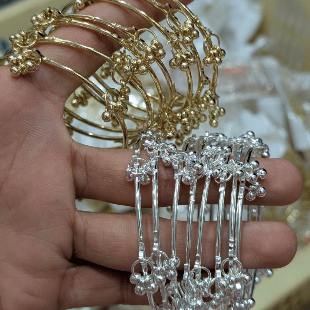 Kashmiri Chudi – Traditional Ethnic Bangles with Vibrant Colors