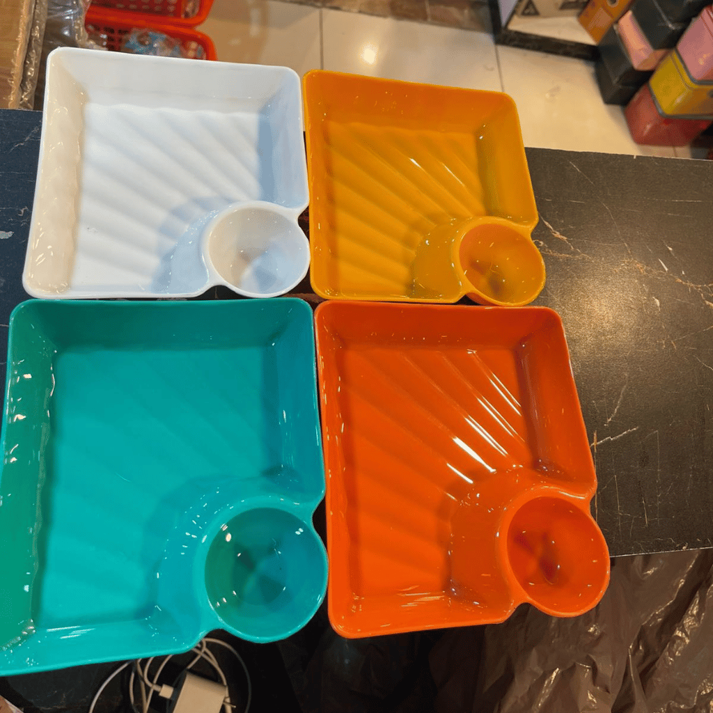 4-Piece Colorful Dumpling Serving Plates (Random Color)