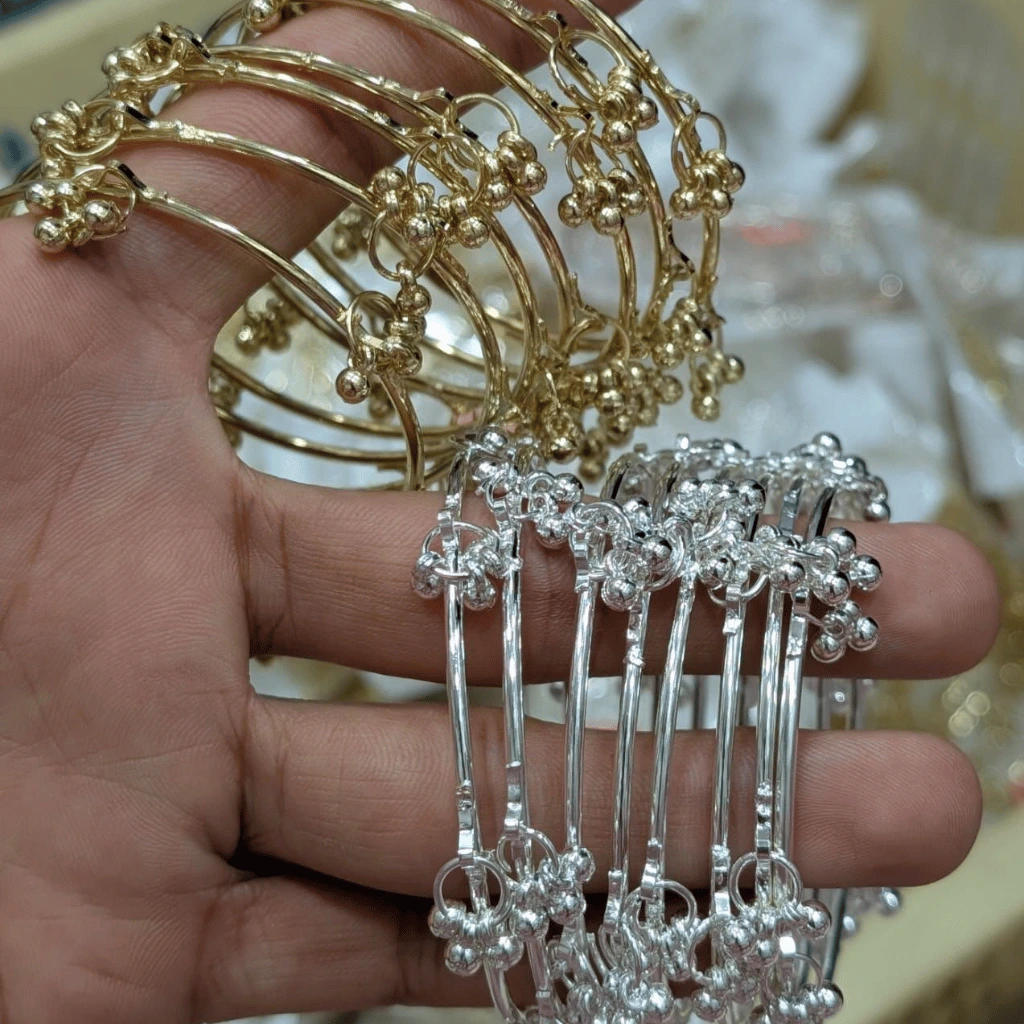Kashmiri Chudi – Traditional Ethnic Bangles with Vibrant Colors