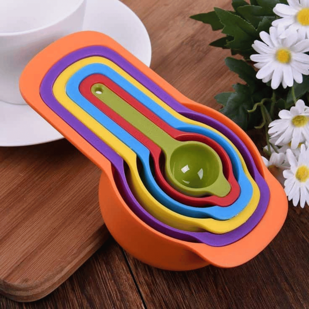 Measuring Cup And Spoon Set – 6 Pieces (Random Colors)