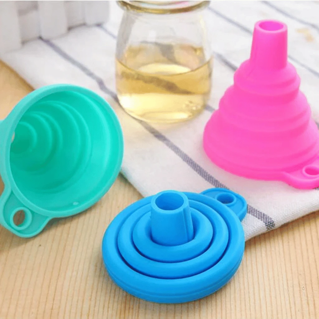 Pack of 3 Silicone Oil Funnel, Kitchen Liquid Oil Dispensing Tool (random color)