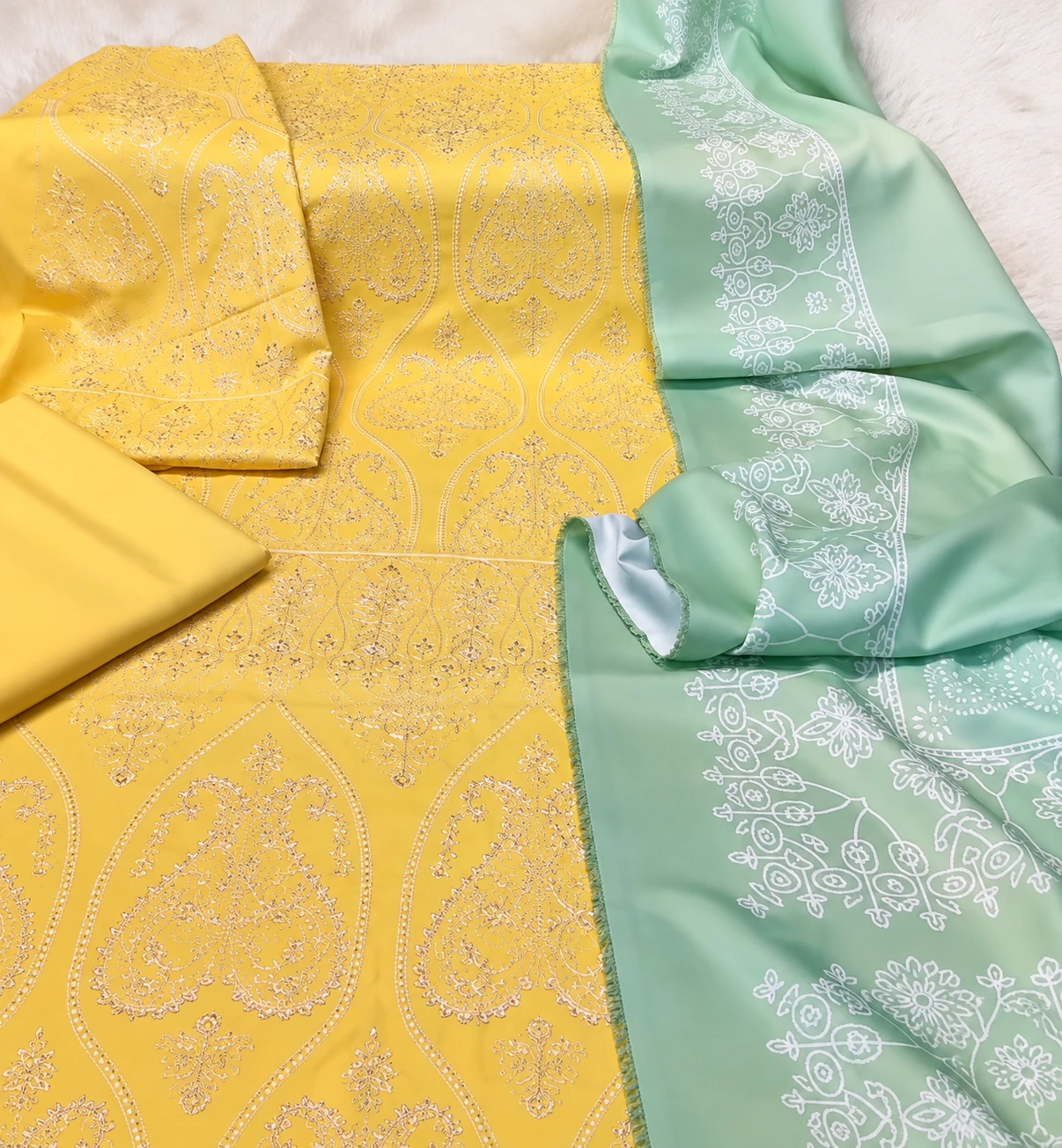 Dhanak 3 Piece Embroidered Suit | Embroidered Kameez & Sleeves